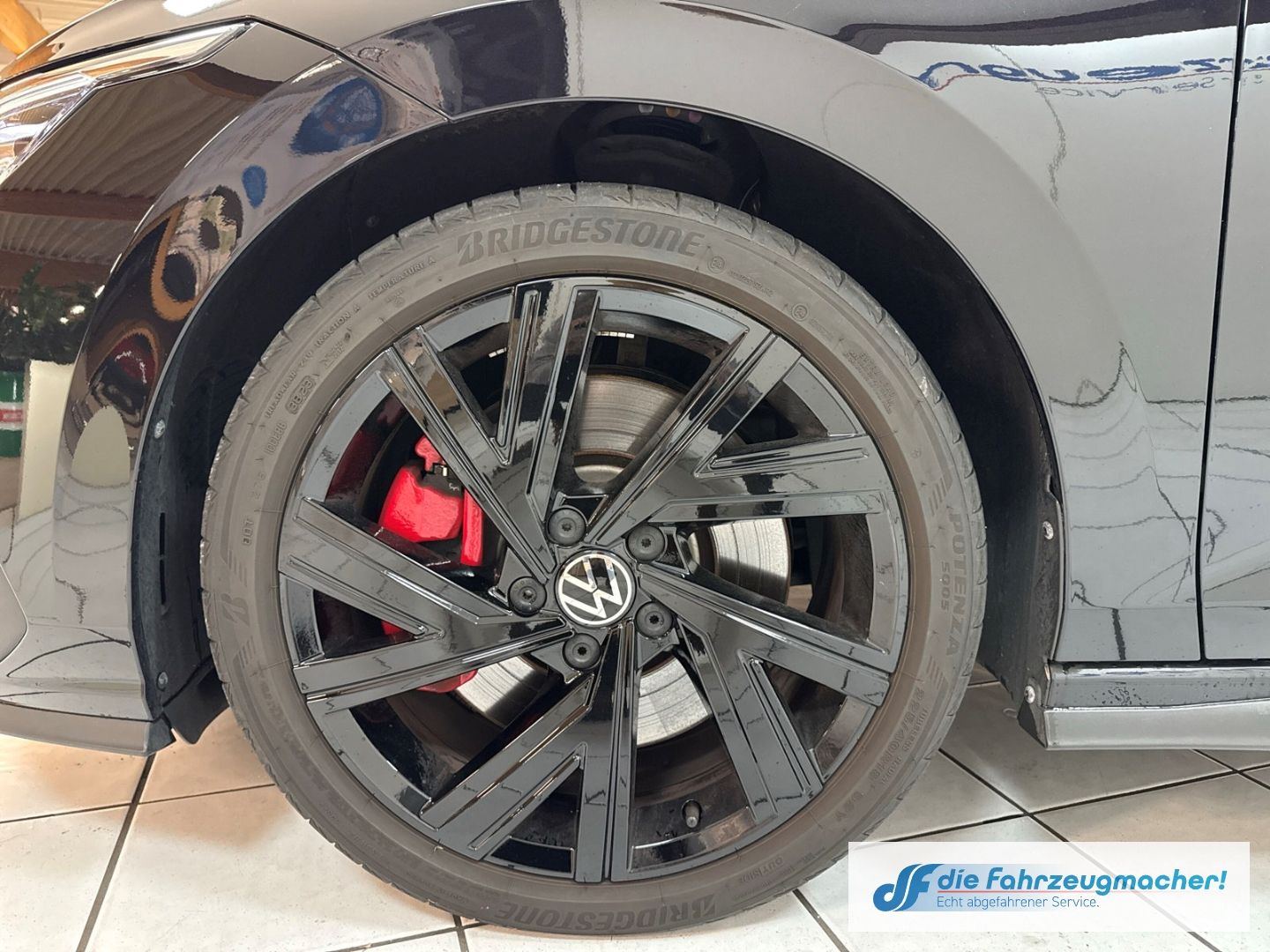 Fahrzeugabbildung Volkswagen Golf VIII GTI Navi Digitales Cockpit LED Sperrdi