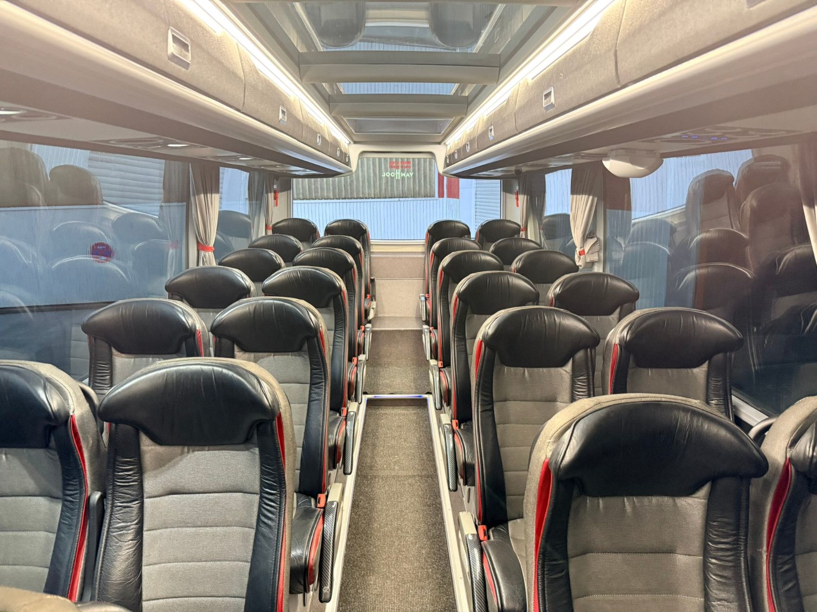 VANHOOL  2017 - Image 26 of 35