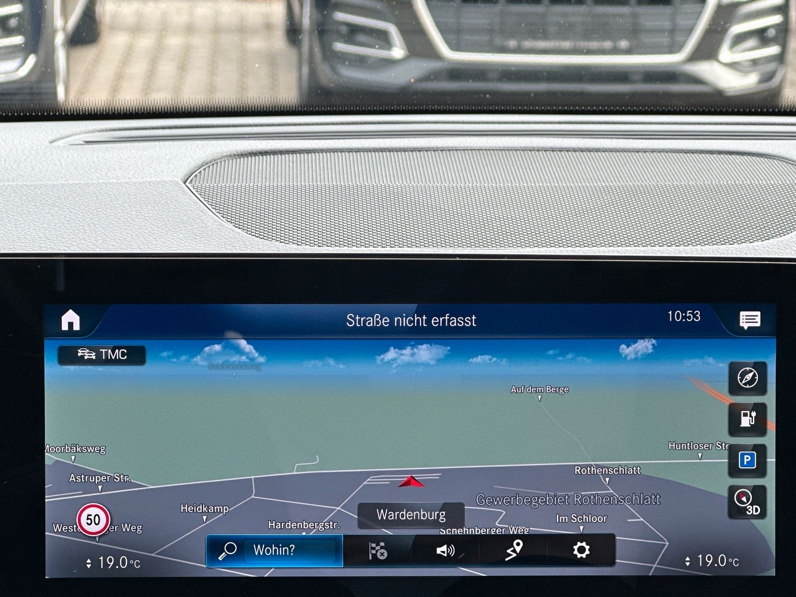 Fahrzeugabbildung Mercedes-Benz EQB 250+ AMG Line NAV+LED+PANORAMA+ACC+360GRAD