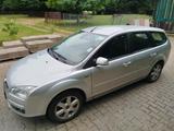 Ford Focus Kombi - wenig Kilometer - - Ford Focus aus 2007: Kombi
