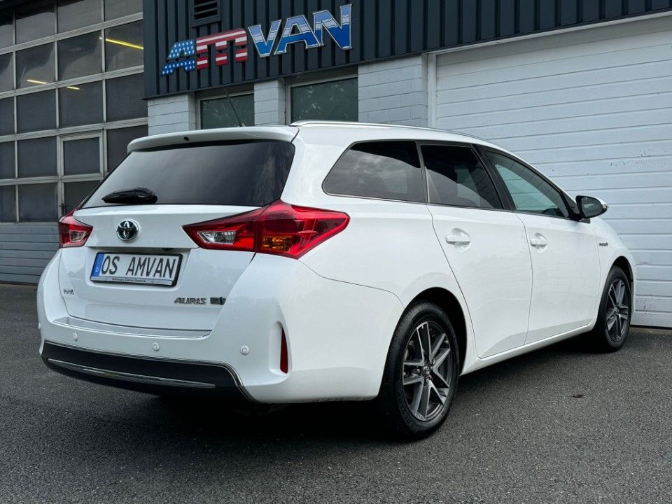 Fahrzeugabbildung Toyota Auris Touring Sports Business Edition Hybrid