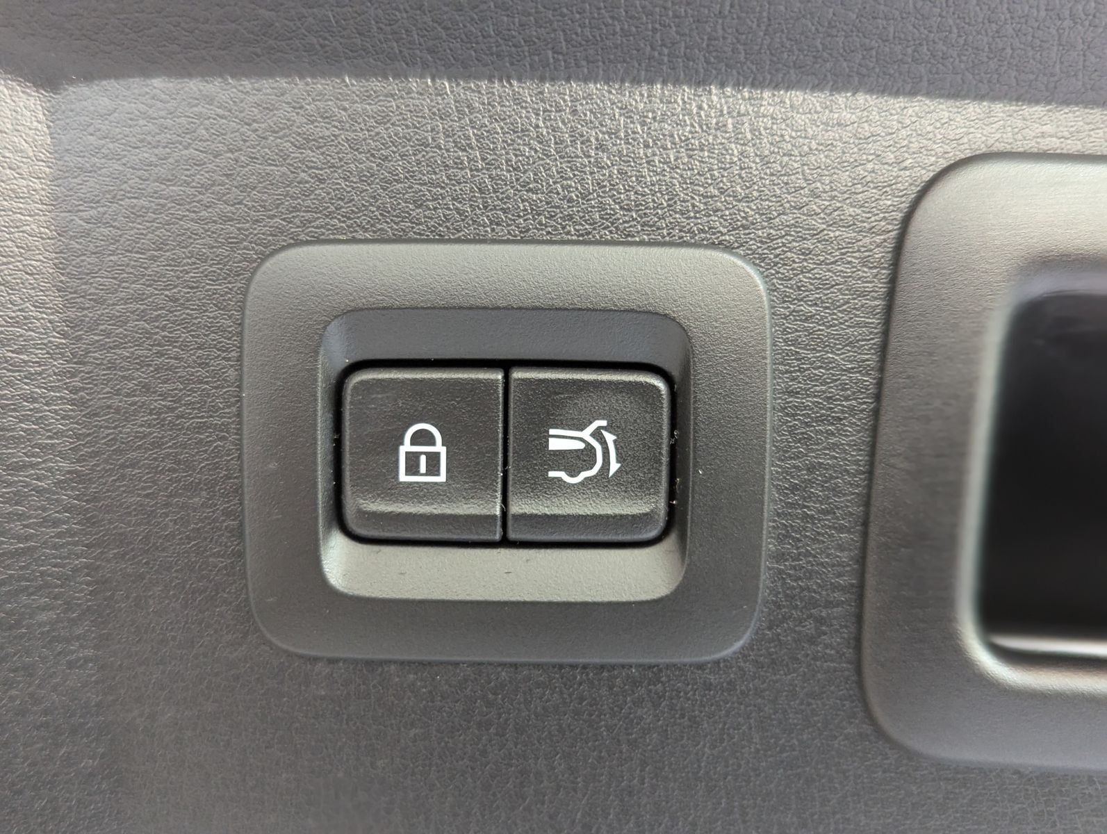 MAZDA CX-60  e-SKYACTIV 254 HOMURA AWD HUD Bose - Image 17
