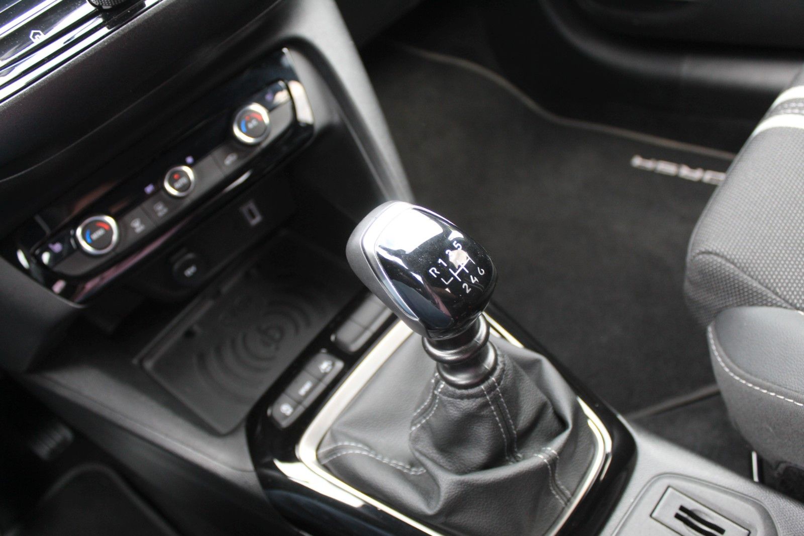 Fahrzeugabbildung Opel Corsa GS Navi*Allw.*Sitzh.*Intellilux