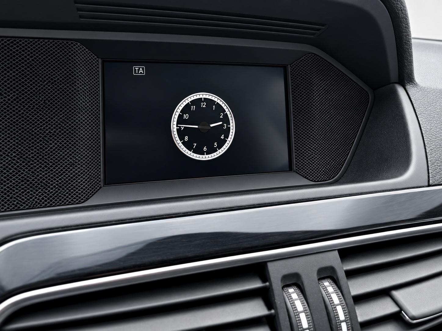 Mercedes-Benz C 180 CGI - AHK | NAVI | PTS | SHZ