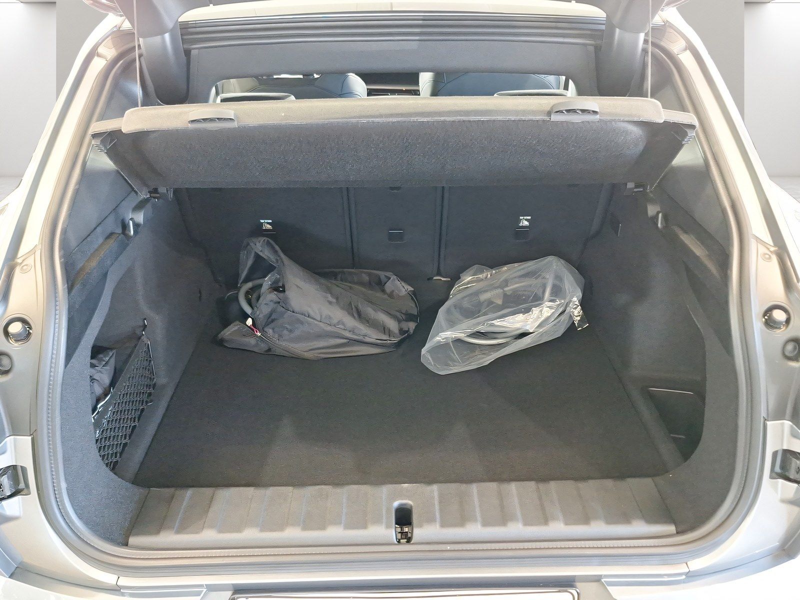 BMW iX2 - Bild 11