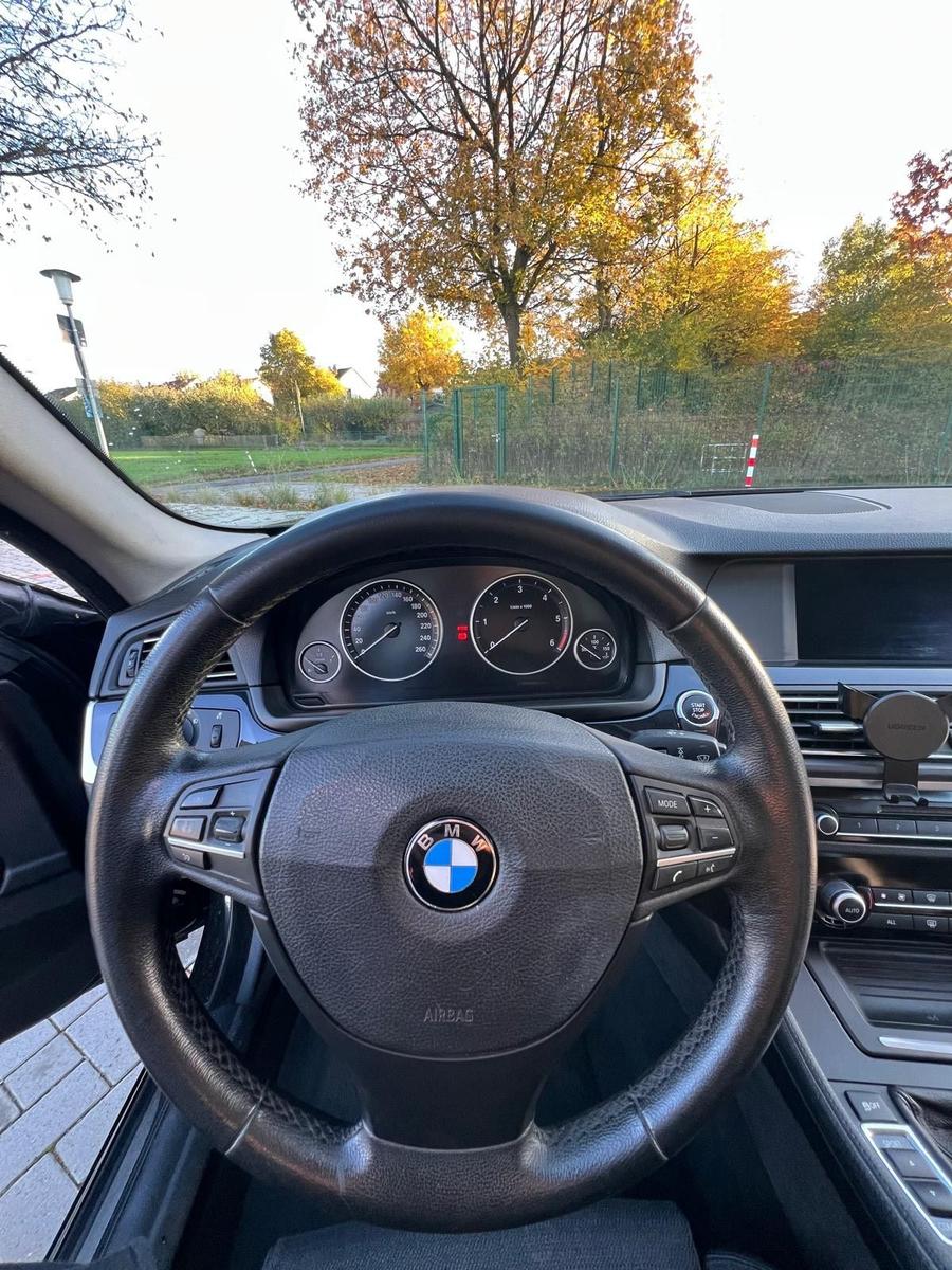 BMW 520 2012 — photo 8