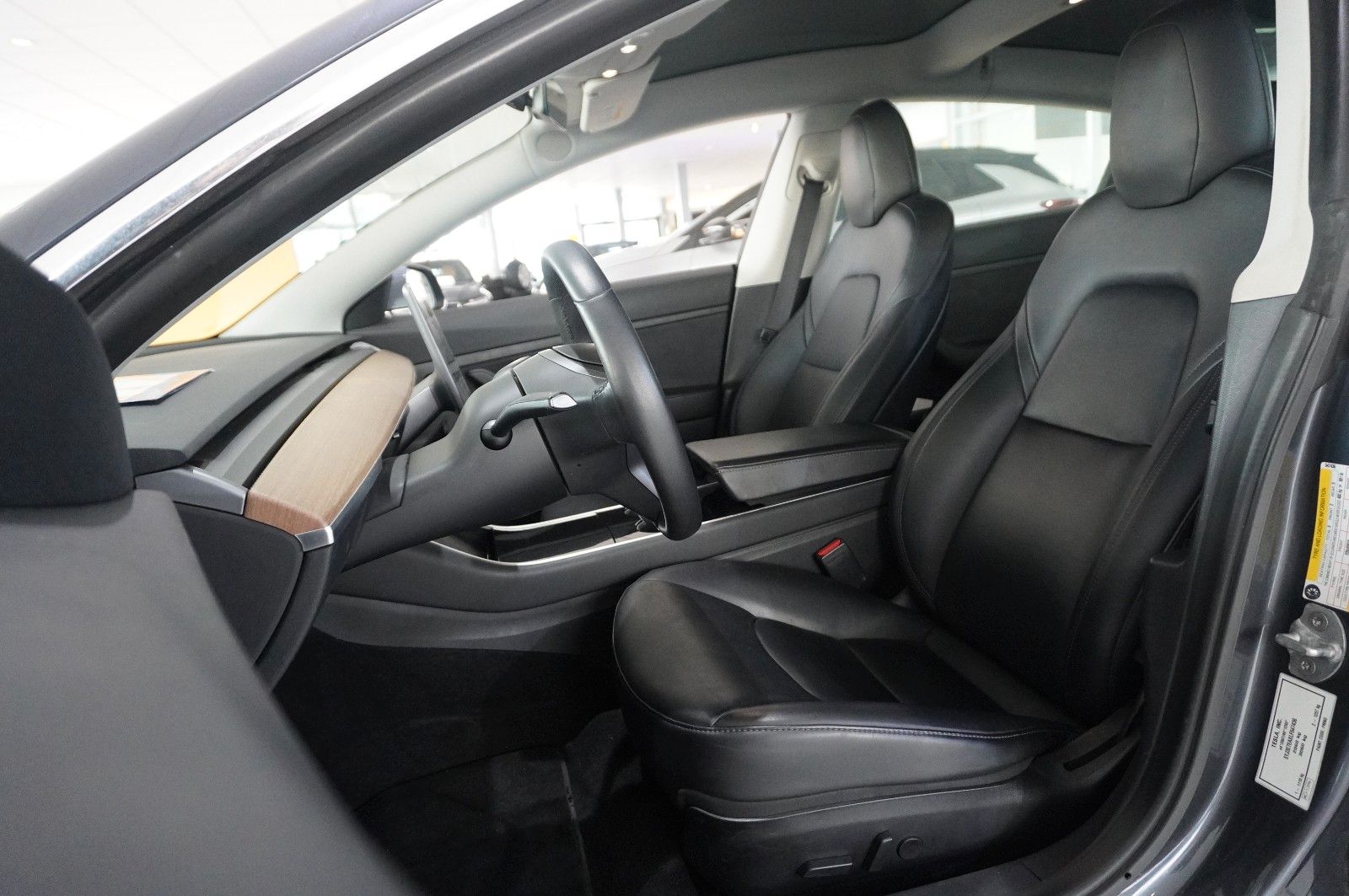 Fahrzeugabbildung Tesla Model 3 Standard Range Plus NAVI/KAMERA/AHK/FSD