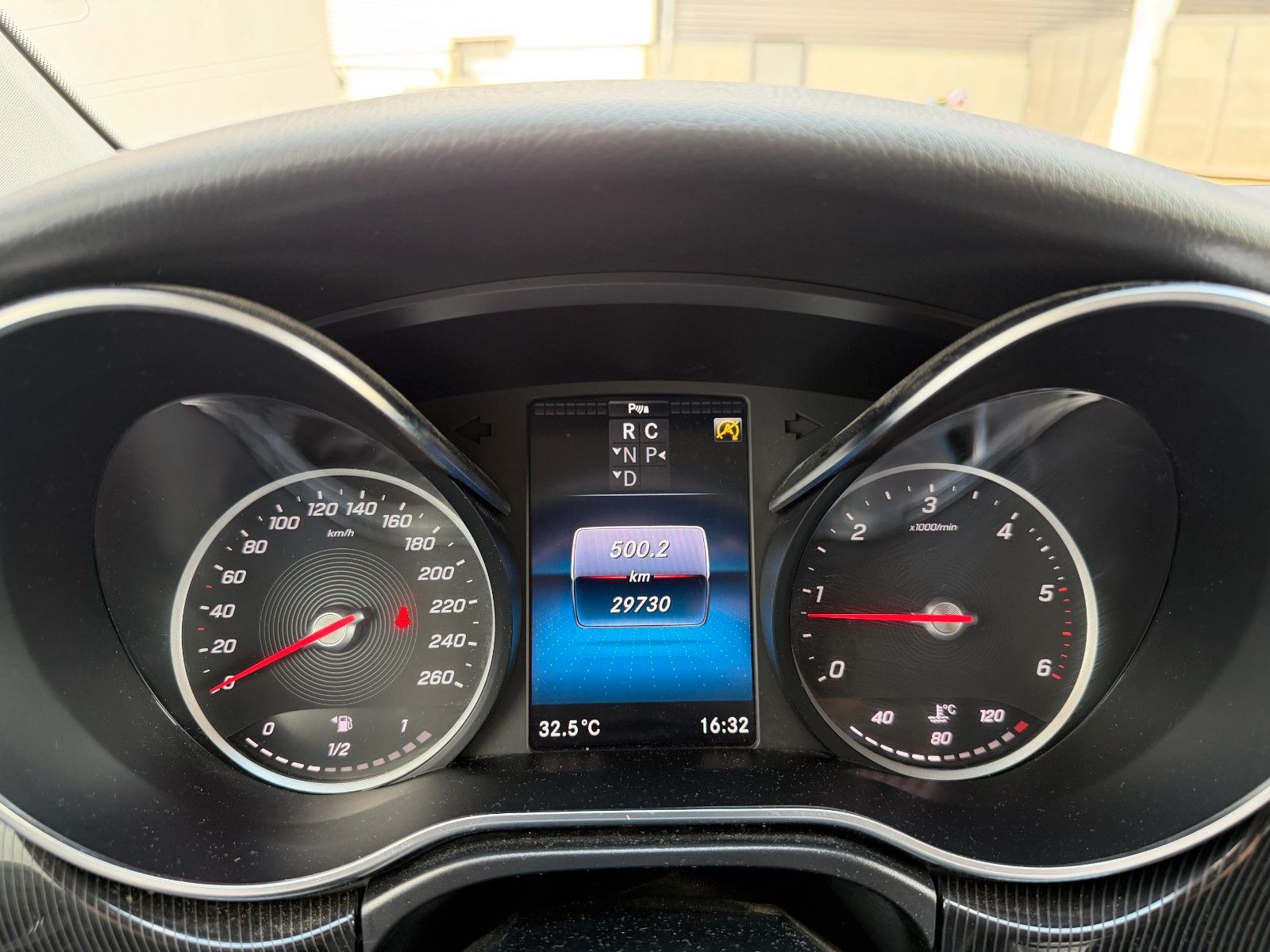 Fahrzeugabbildung Mercedes-Benz V 250 d 4MATIC DISTRONIC 360Kamera 7Sitze