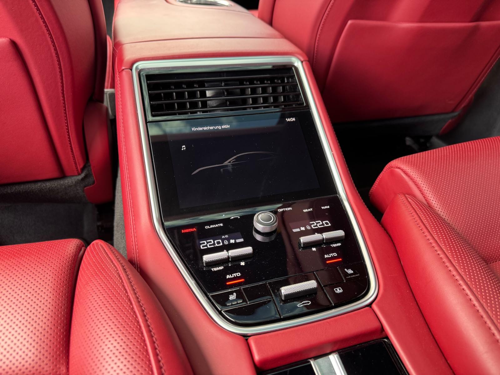 Porsche PANAMERA GTS*SPORT-DESIGN*SOFTCLOSE*SPORT-ABGAS*