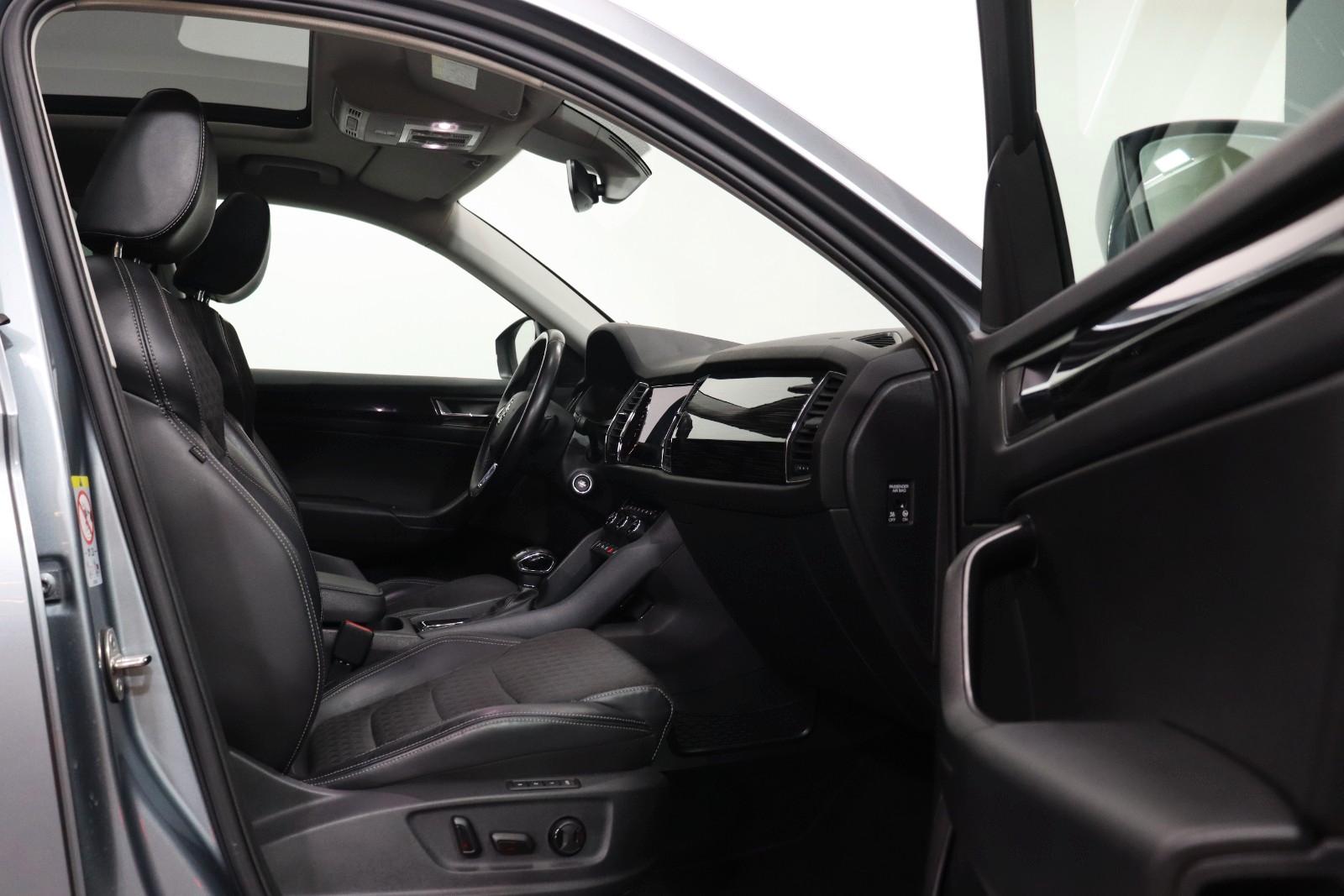 Skoda Kodiaq Style 4x4*7SITZER*PANO*360°*ACC*APPLE*AHK