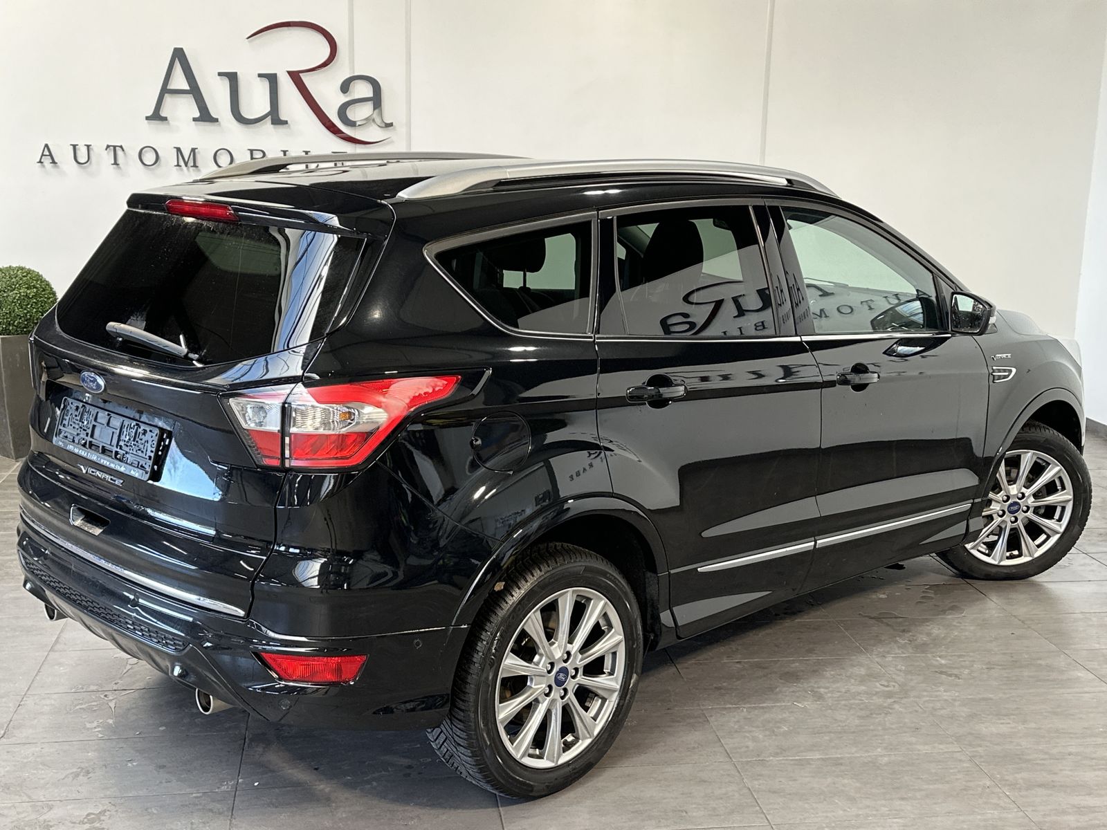 Fahrzeugabbildung Ford Kuga 1.5 EB Vignale Aut. NAV+XEN+ACC+KAM+AHK+2Hd