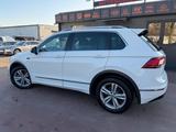 Volkswagen Tiguan Highline BMT/Start-Stopp 4Motion - Volkswagen Tiguan: Limousine