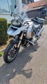 BMW R1200GS - KICKSTARTER