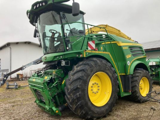 John Deere 8300 MY18