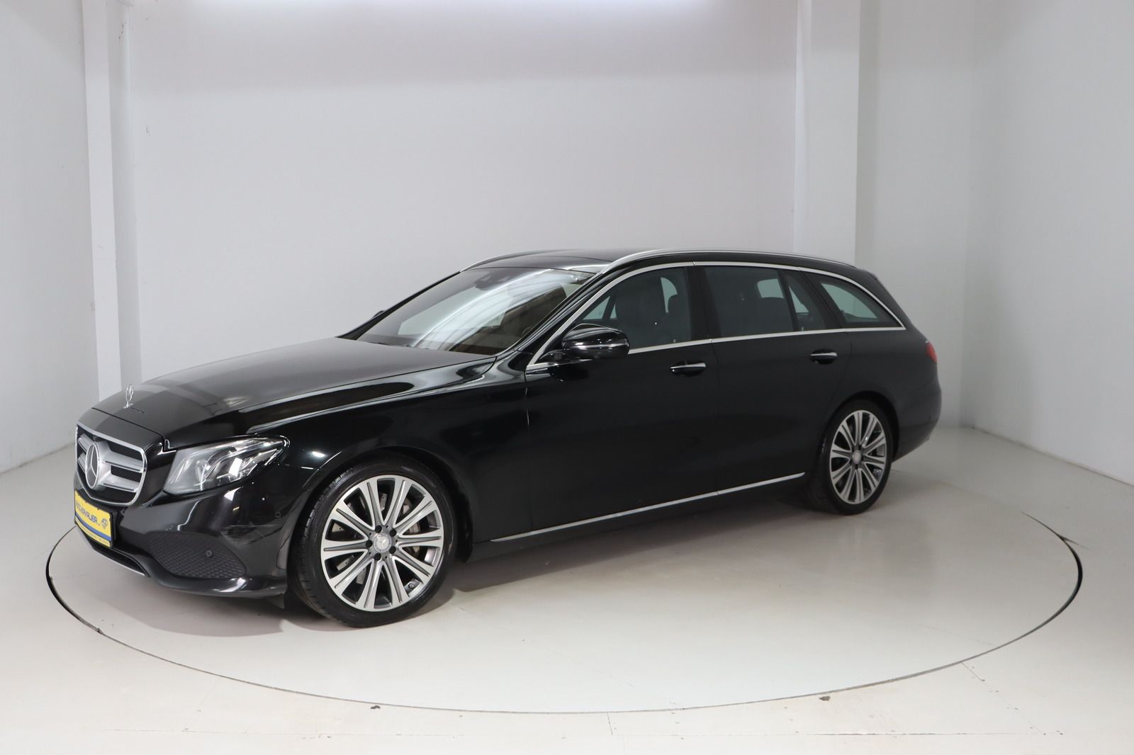 Fahrzeugabbildung Mercedes-Benz E 400 T 4Matic * Airmatic * STHZ * Memory AVANTG