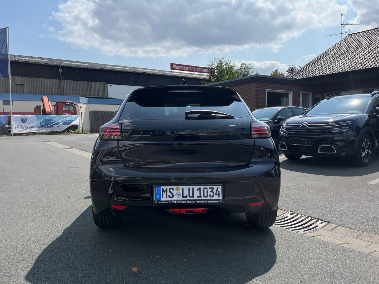 Fahrzeugabbildung Peugeot 208 1.2 EU6d Allure PureTech 100 Navi 360 Kamera