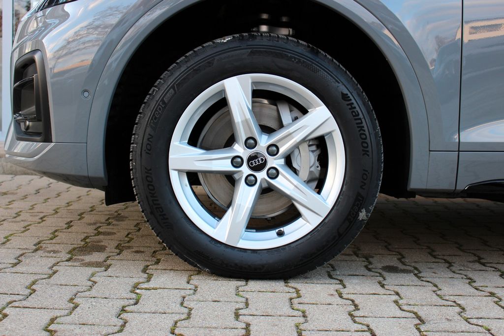 AUDI Q5 40 TDI/MAGNETIC RIDE/MATRIX/ADVANCED AUDI Q5 40 TDI/MAGNETIC RIDE/MATRIX/ADVANCED