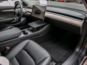 Tesla Model 3 Basis RWD Kamera Autopilot Panoramad.
