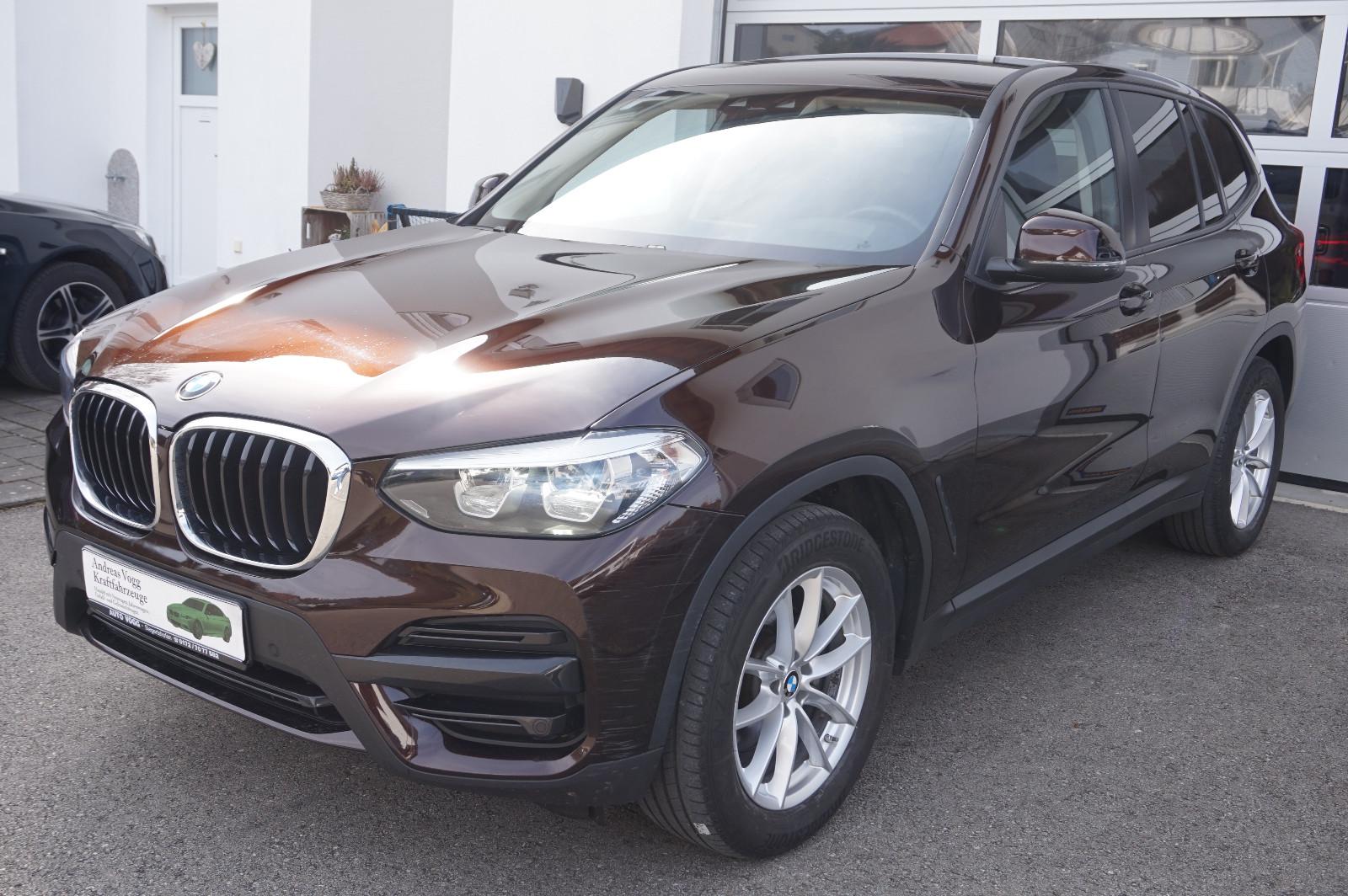 BMW X3 xDrive 20 d Advantage Navi LED AHK