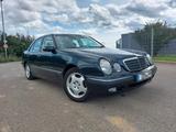 Mercedes-Benz 320 Top Zustand Standheizung scheckheftg.  - Mercedes-Benz 320 Gebrauchtwagen