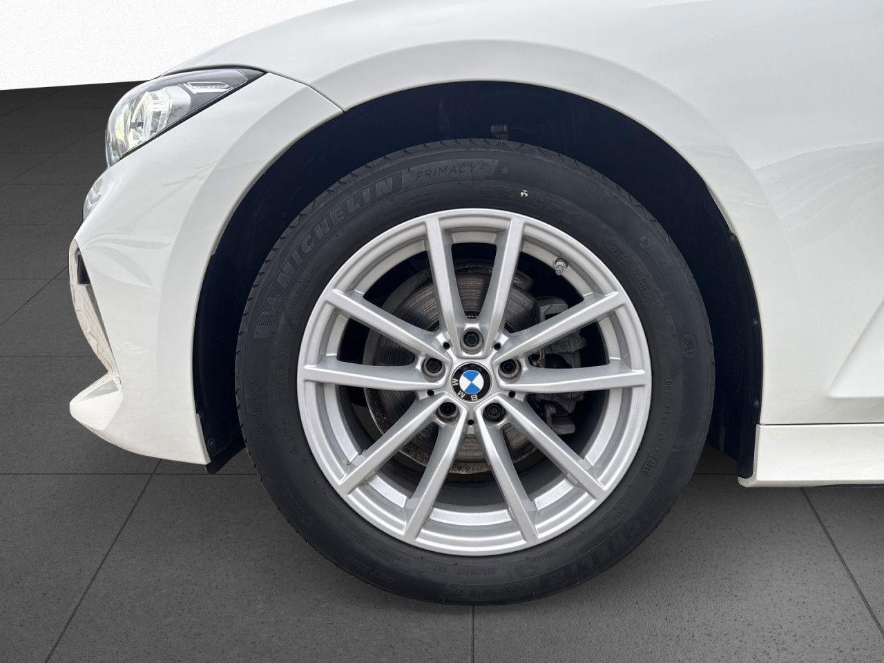 BMW 318d Aut. Limo Widescreen HiFi LED SHZ Tempo PDC