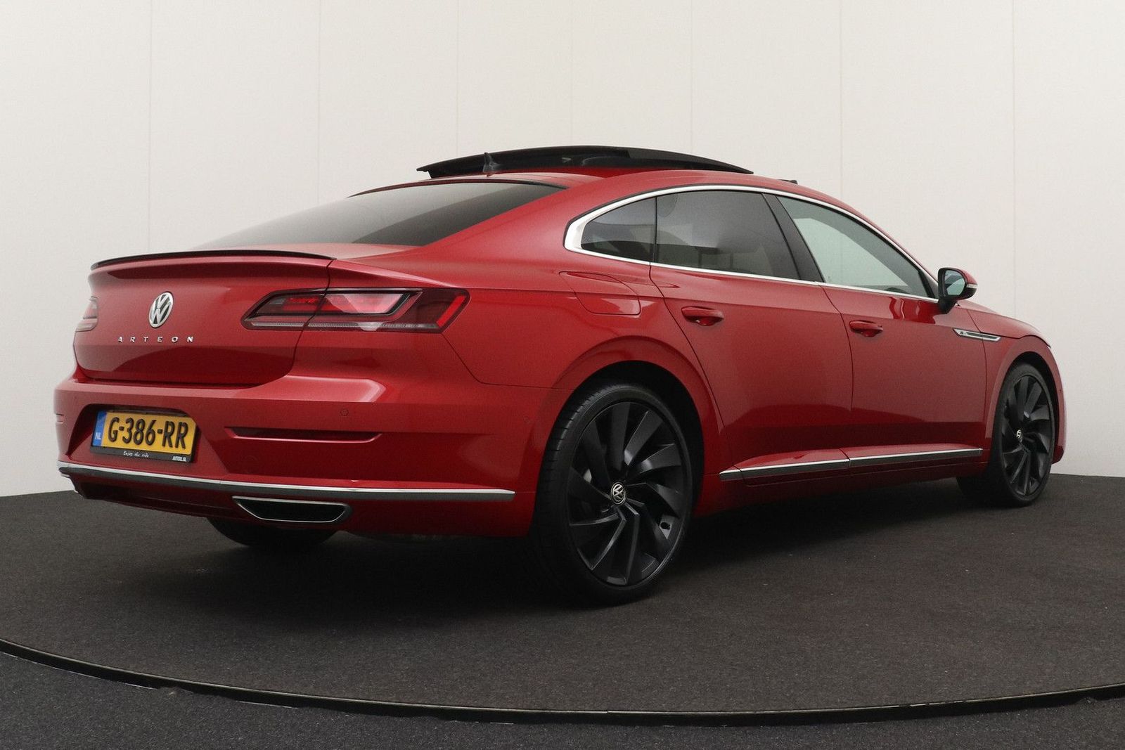 Volkswagen Arteon 2.0 TSI 190 PK Aut. 3x R-Line Pano-dak Ad imagem 2