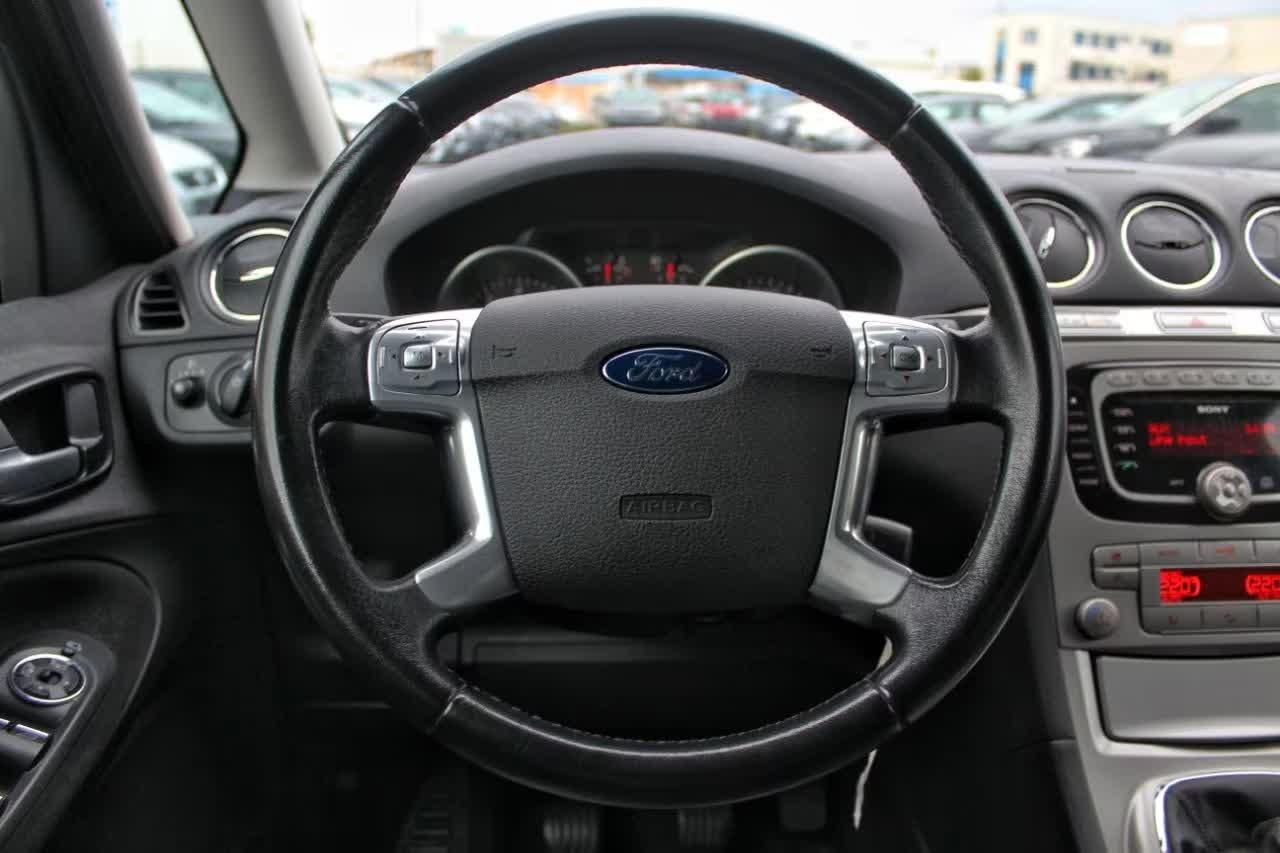 Ford Galaxy 2007 — photo 12