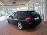 BMW 330 i Touring xDrive PDC CarPlay Navi - BMW 330: Kombi, 330i Xdrive