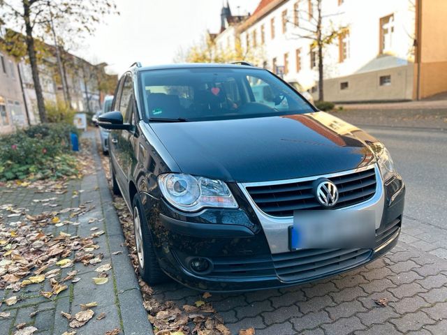 Volkswagen Vw  Turan 1.4L mit 140PS 5 Setze