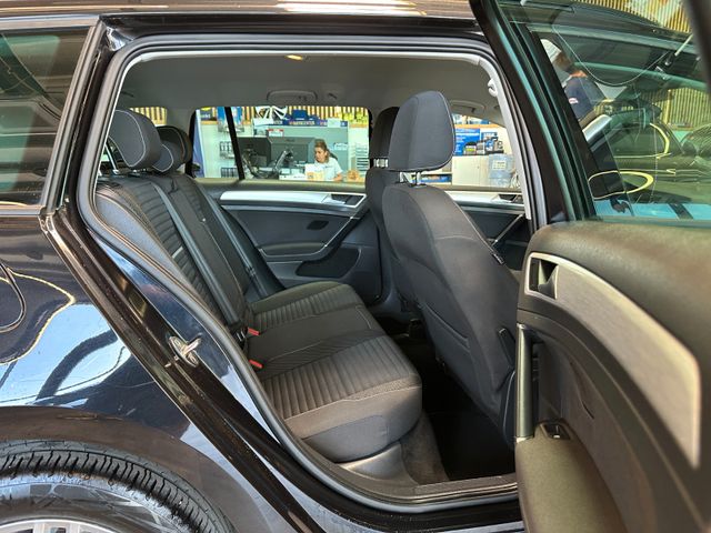 MYAUTOCENTER – Gebraucht- und Jahreswagen mit Werkstattservice in Pfaffenhofen Volkswagen Golf VII Variant Cup *TEMPO*NAVI*PDC*2-ZONEN*