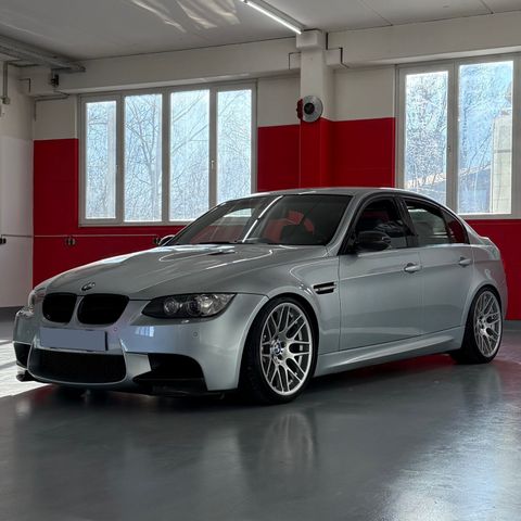 BMW M3 Limousine / Unfallfrei / Eventuri / V3 CS