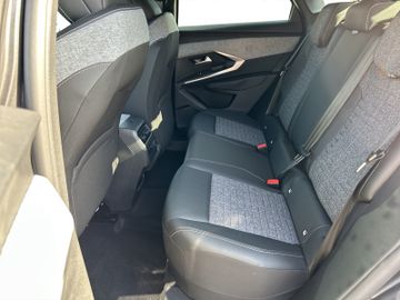Peugeot 3008 Allure Hybride 145 360° LED NAVI AHK