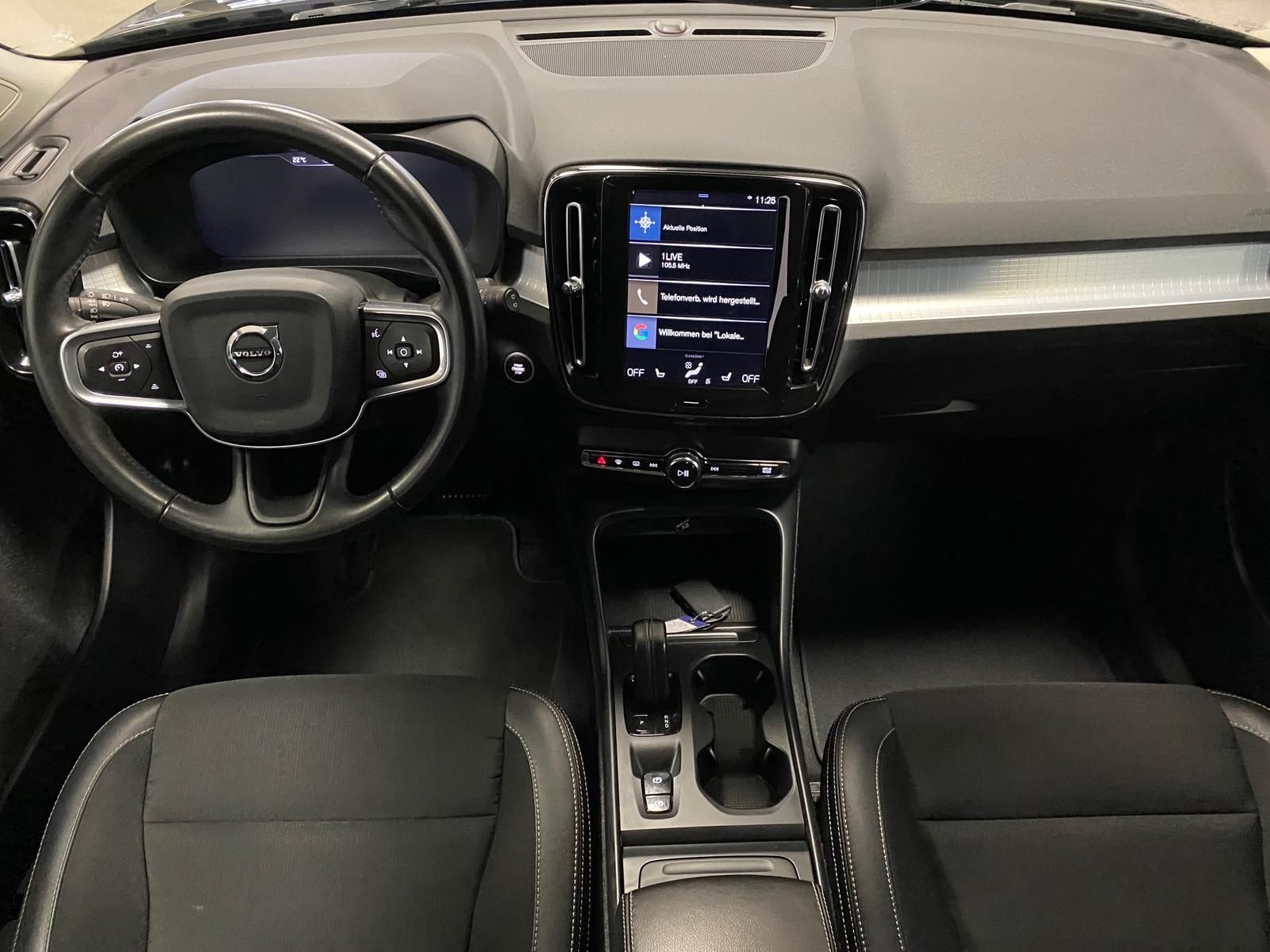 Fahrzeugabbildung Volvo XC40 KLIMA+RFK+PDC+NAVI+SITZHEIZ+4x4+AHK+ALU+LED