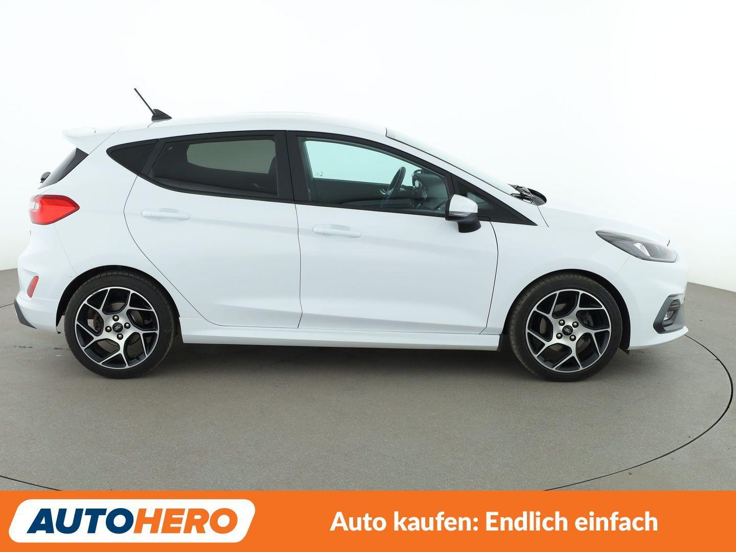 Ford Fiesta 1.5 EcoBoost ST*TEMPO*PDC*SHZ*RECARO*BT*
