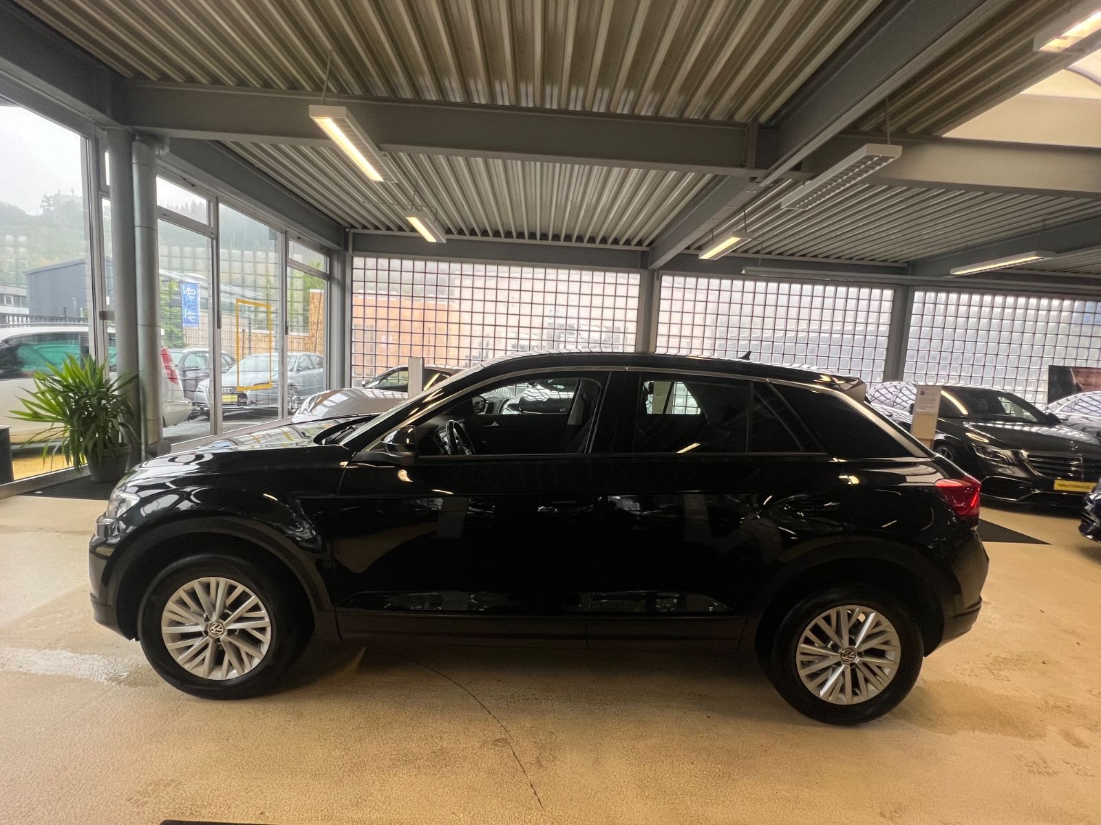 Fahrzeugabbildung Volkswagen T-Roc TDI *NAVI* CAR-PLAY *