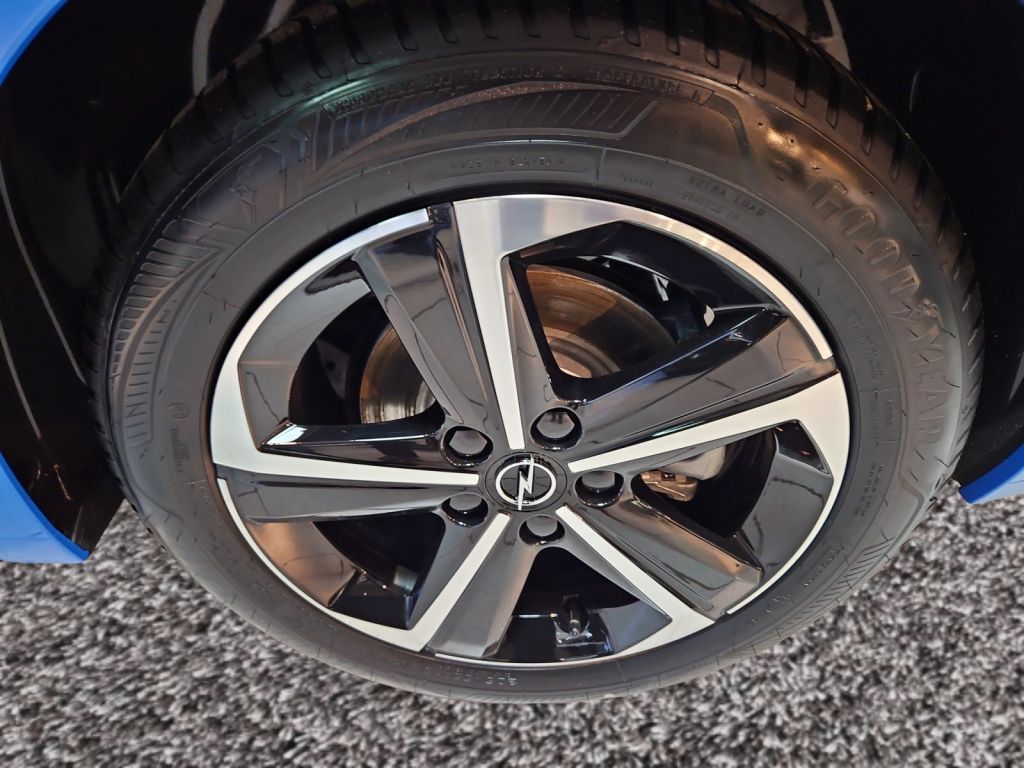 Fahrzeugabbildung Opel Astra 1.2 Turbo Hybrid 48 V Edition (L)