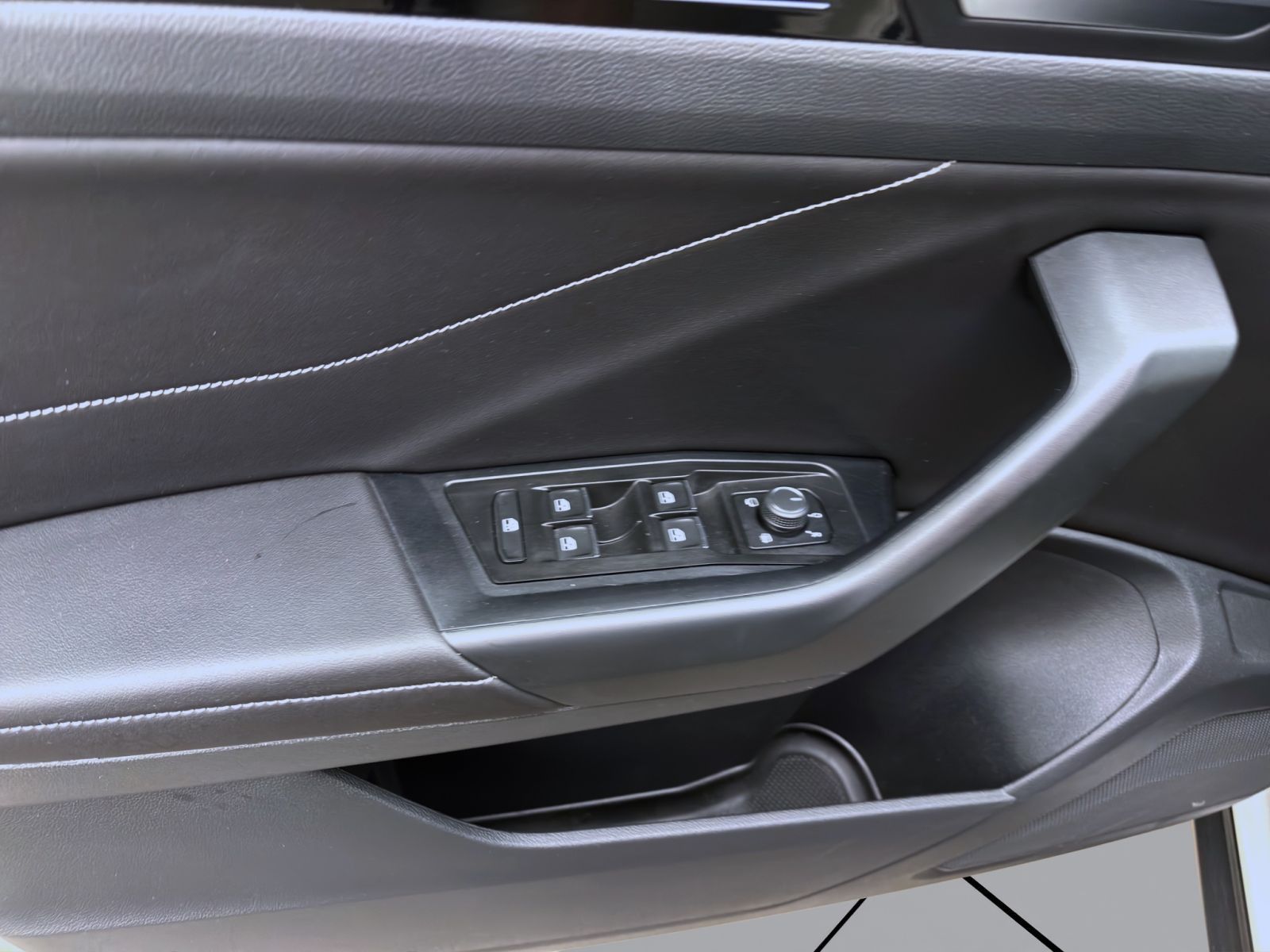 Volkswagen T-Roc - Bild 11