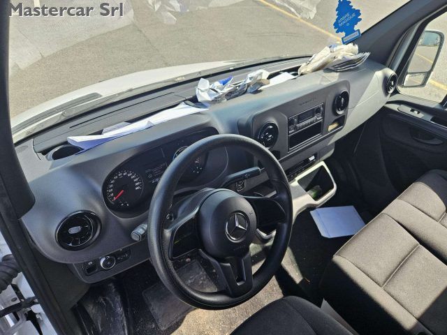 Image of Mercedes-Benz Sprinter