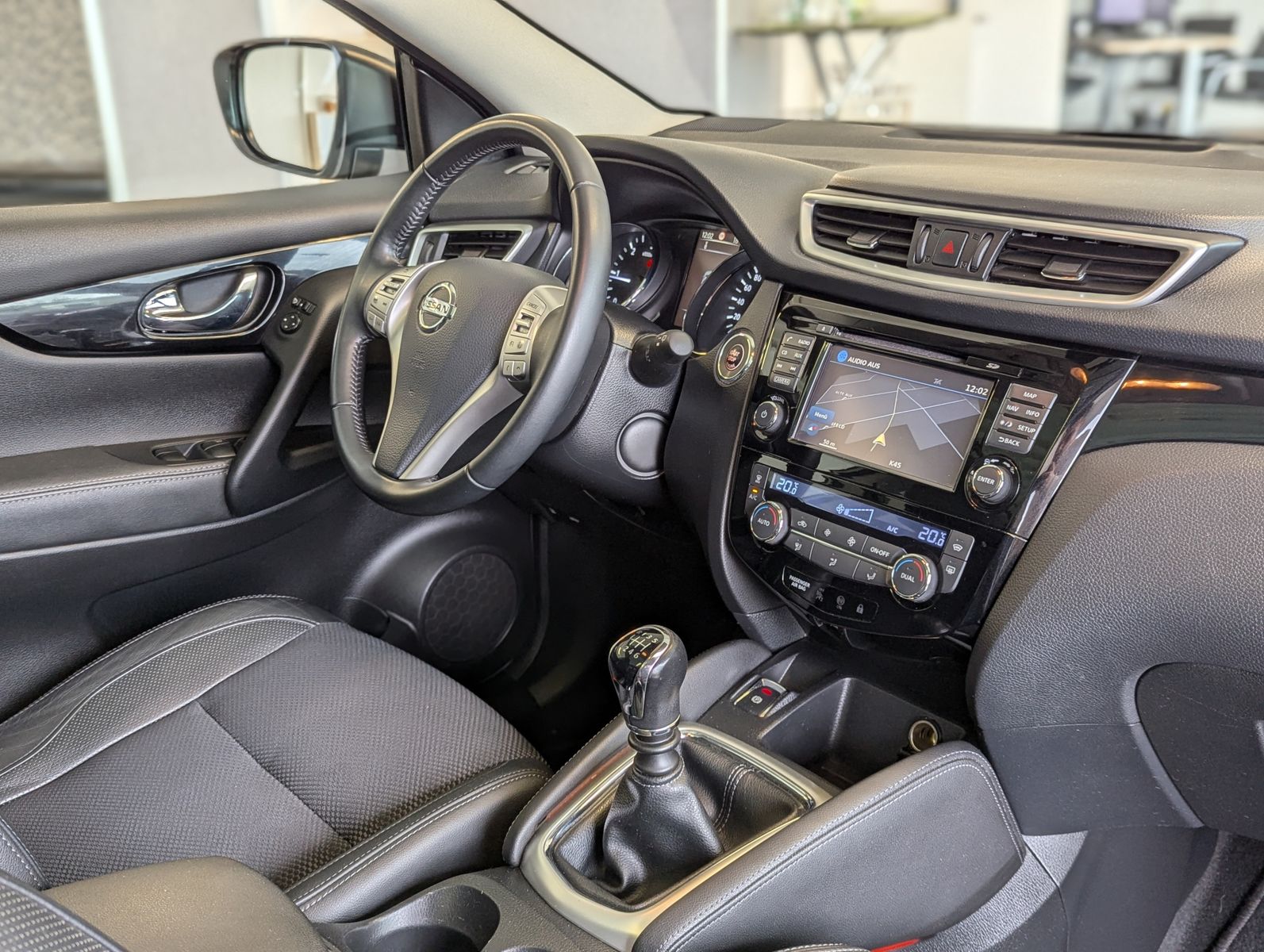 NISSAN Qashqai 1.5d Tekna LED T-Leder 360° Pano AHK 19" - Image 12