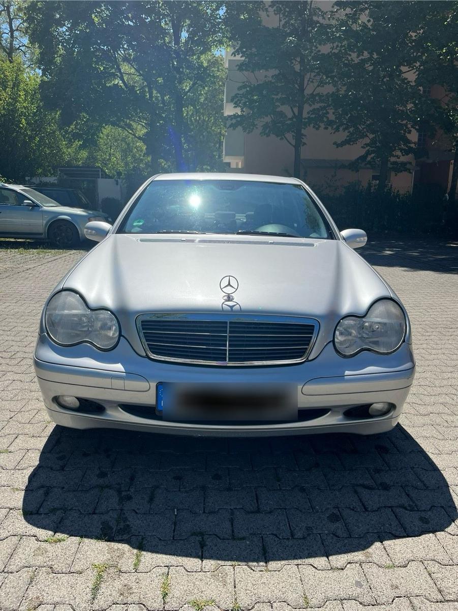 Mercedes-Benz C 180