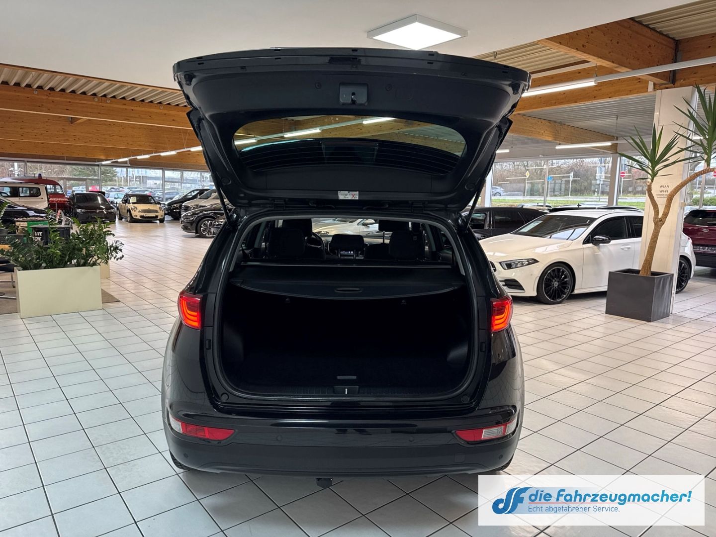 Fahrzeugabbildung Kia Sportage Vision 2WD Navi Fernlichtass. Verkehrsz