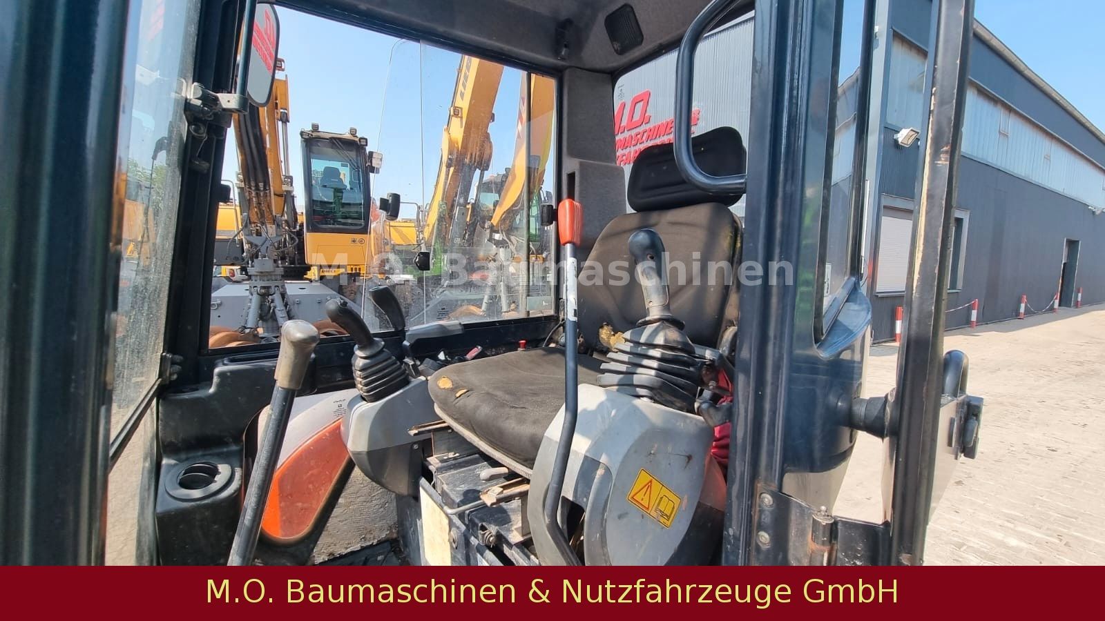 Fahrzeugabbildung Kubota U 35-3a3 / SW / Hammerline / 3,59 t /