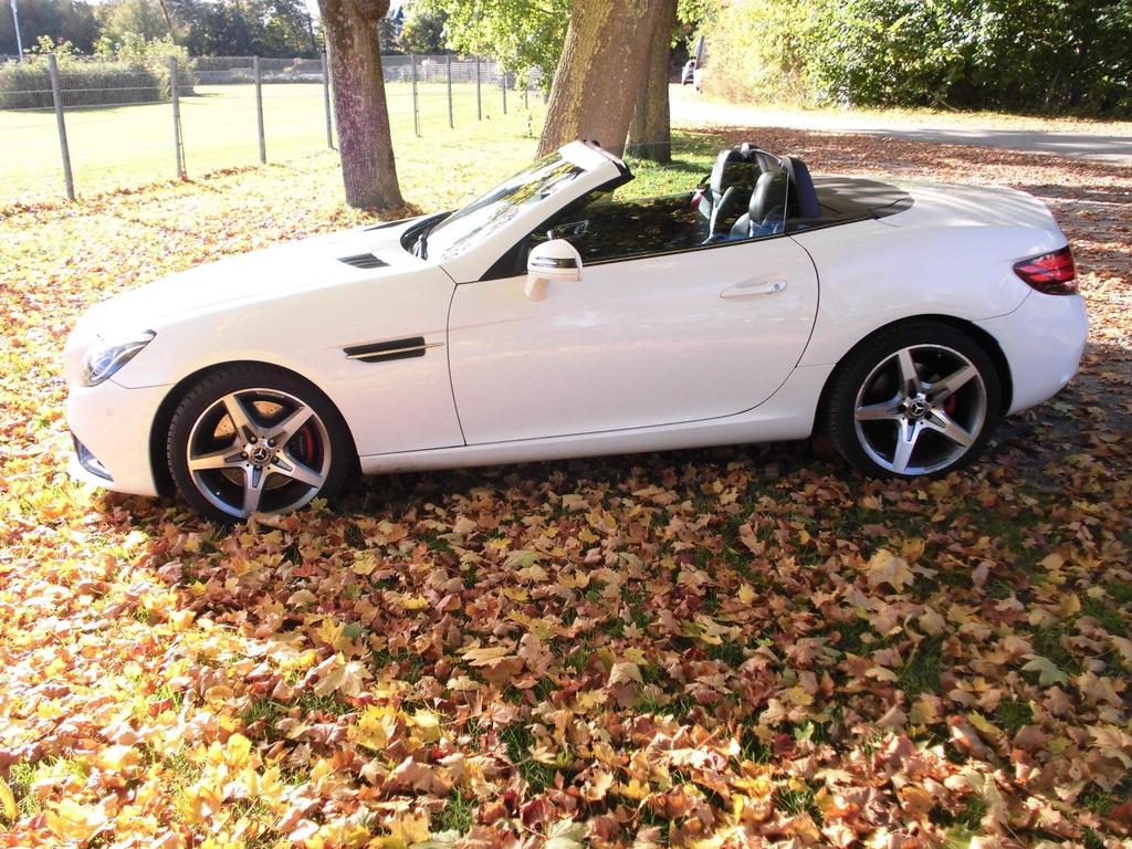 Mercedes-Benz SLC 300