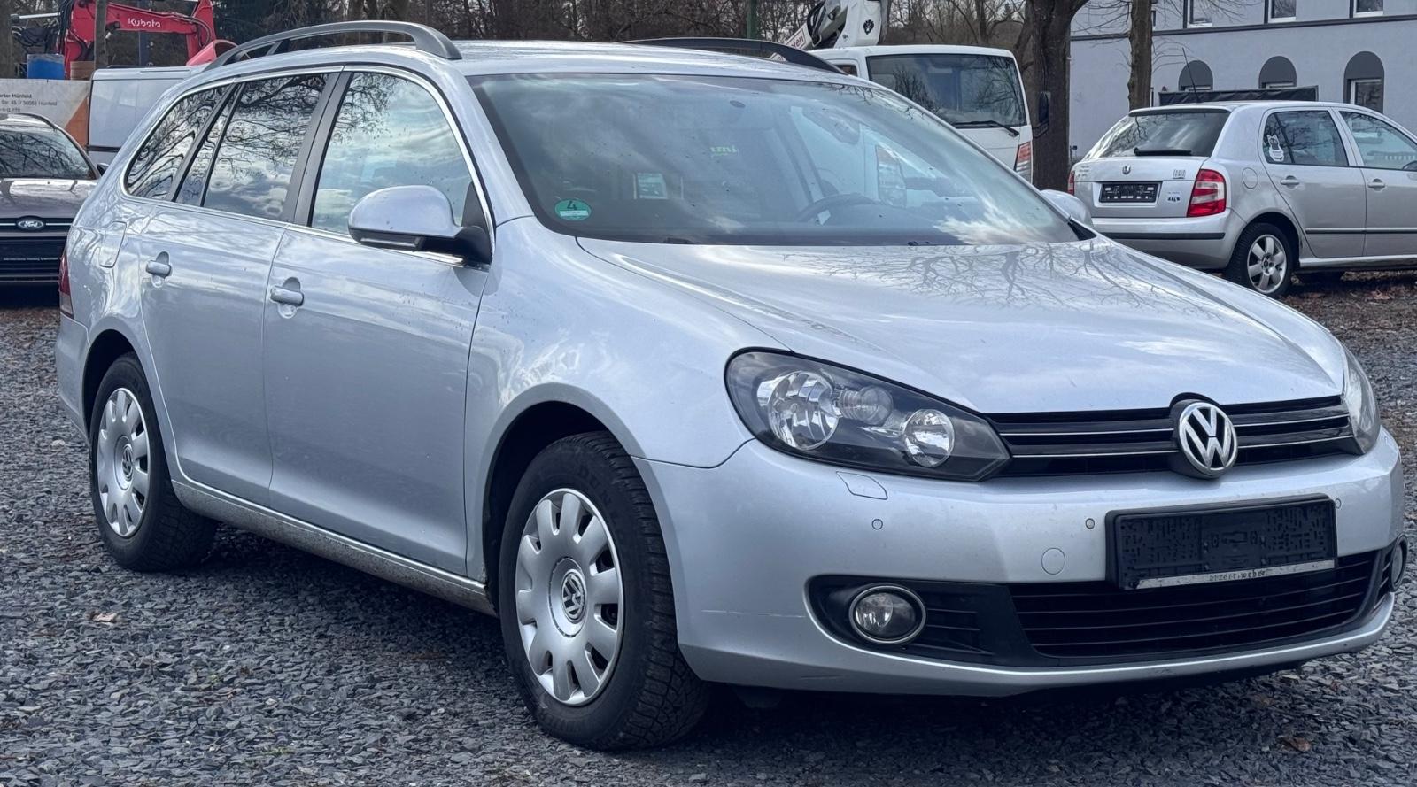 Volkswagen Golf VI 1.6 TDI Variant NAVI*ZR-NEU*AHK*S-Heft