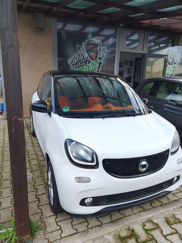 Smart SMART FOR FOUR EURO 6 NEOPATENTATI GARANZIA 12 M