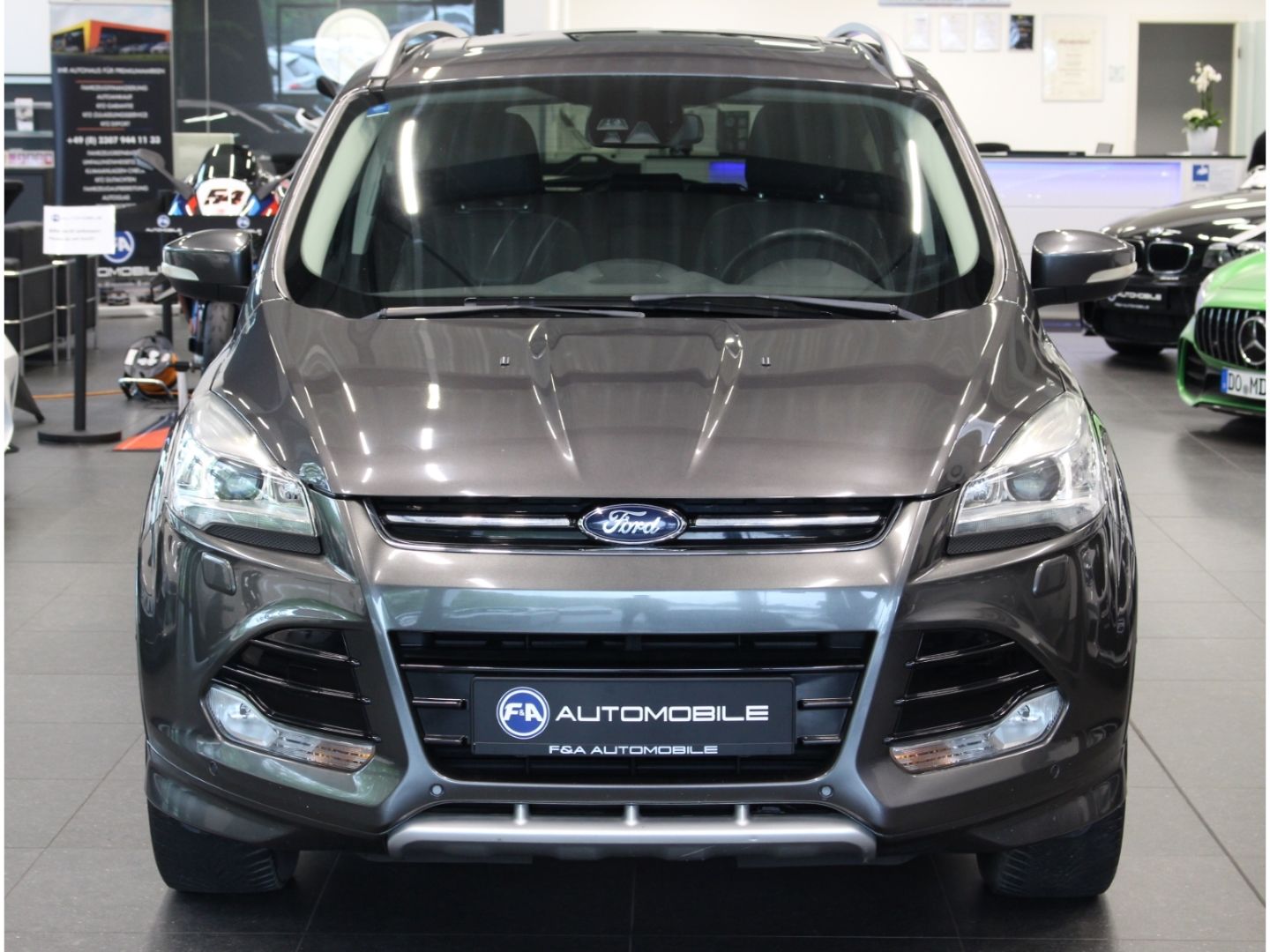 Fahrzeugabbildung Ford Kuga Individual 2.0 TDCi *AHK*Pano*Klima*