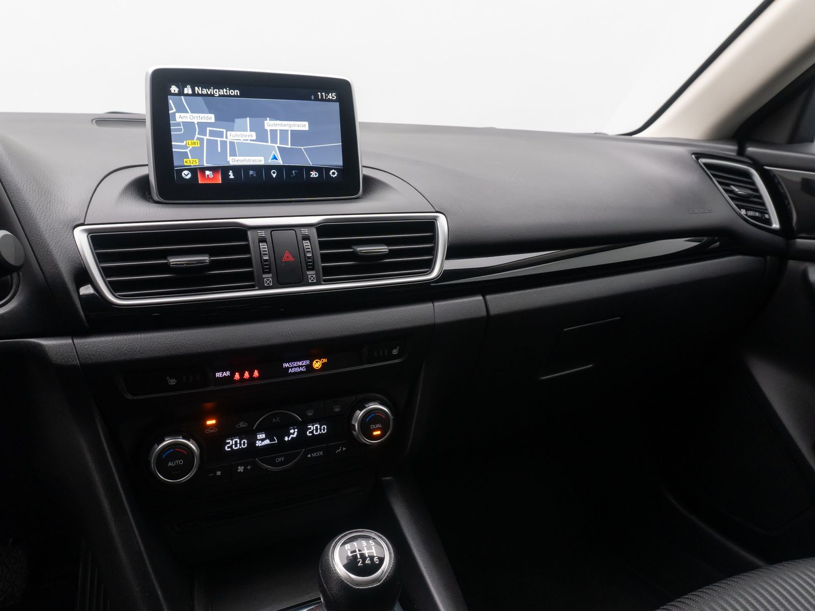 Fahrzeugabbildung Mazda 3 Center-Line HiFi Navi Tempomat Notbrems Klima
