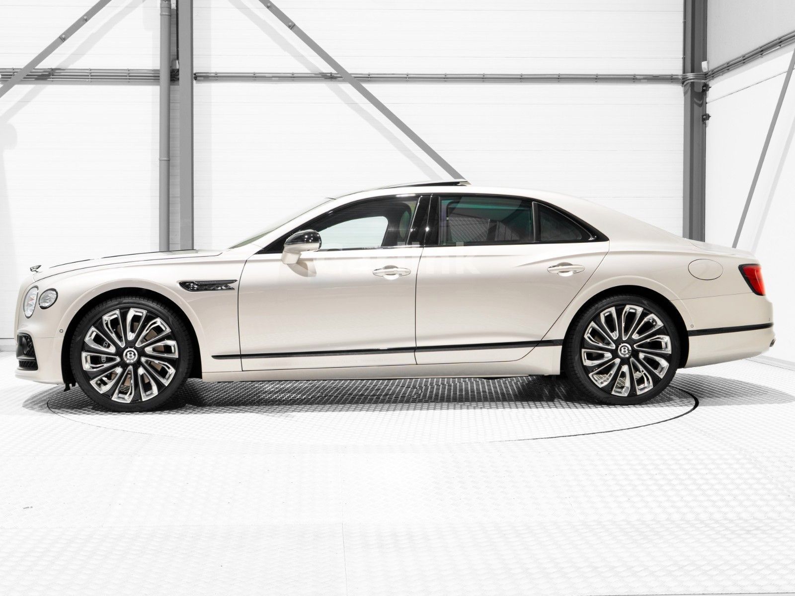 Bentley Flying Spur Mulliner Hybrid V6 -4 SEAT EXECUTIVE imagem 2