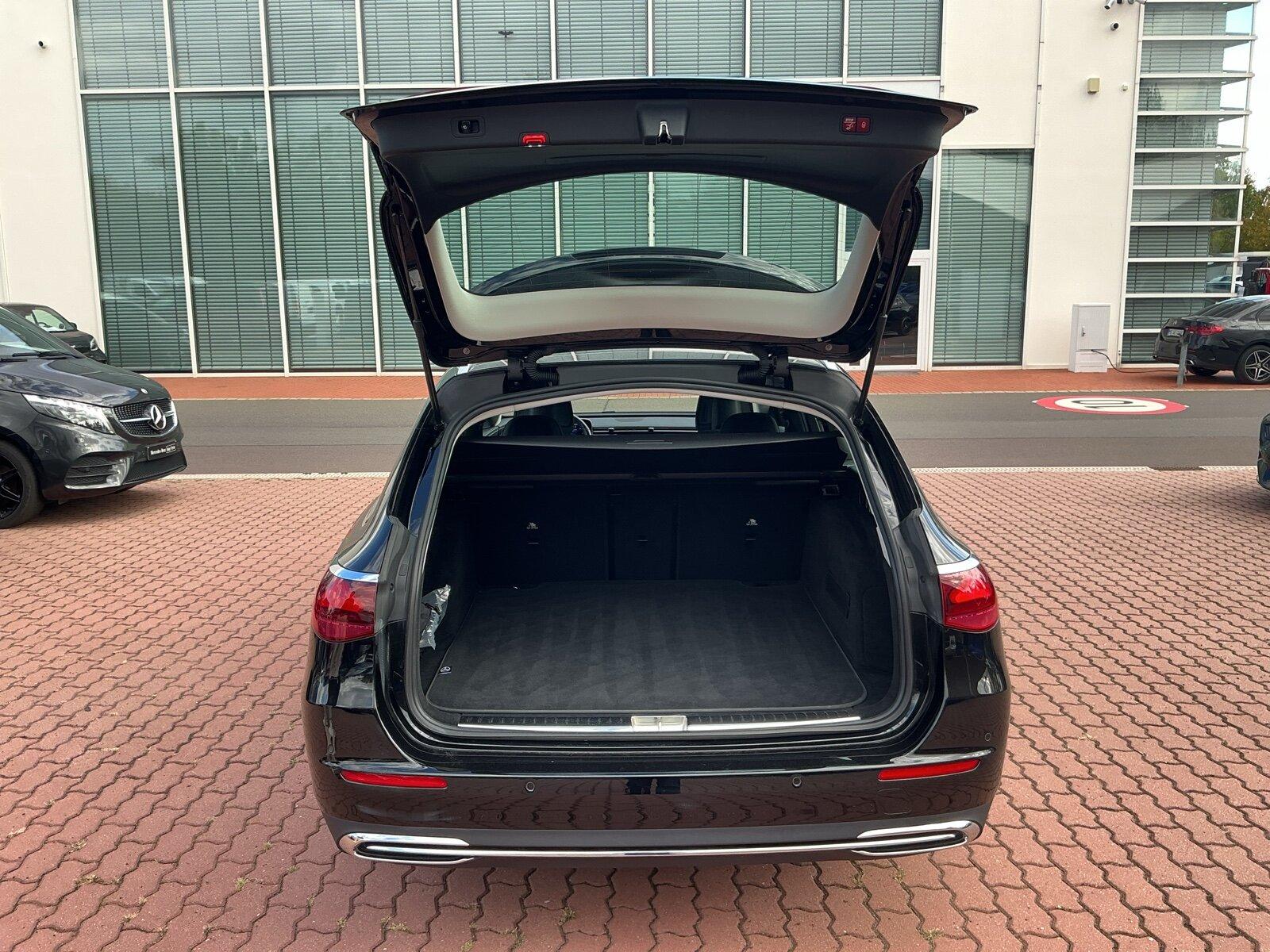 Mercedes-Benz E 220 d T AVANTGARDE RüCam Distro AHK LED Totwin