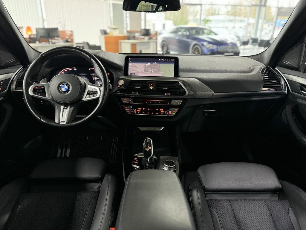 Fahrzeugabbildung BMW X3 xD30d M Sport Panorama Kamera HUD DAB H/K 20"